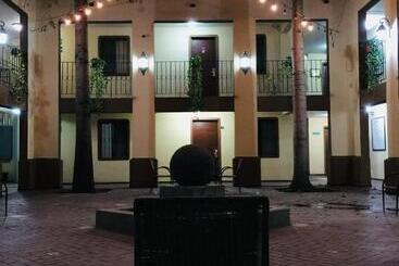 هتل Suites Kino