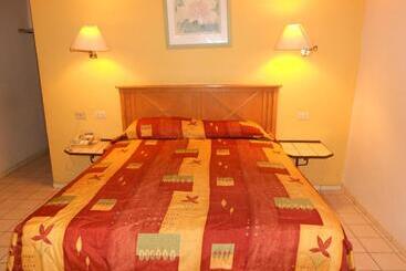 هتل Suites Kino