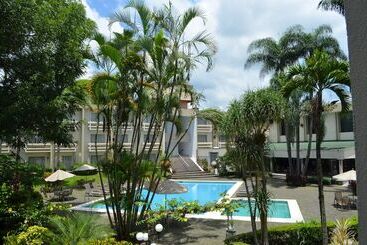 هتل Villa Florida Córdoba