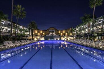 استراحتگاه San Nicolas Hotel Casino