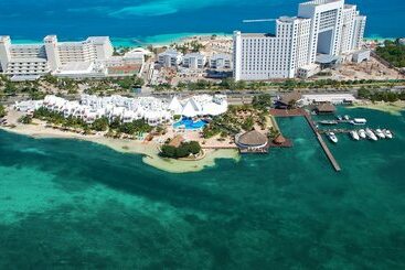 Sunset Marina Resort And Yacht Club  All Inclusive - 坎昆