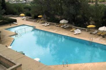 Urban Valley Resort & Spa
