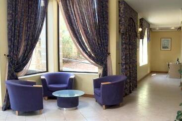 Urban Valley Resort & Spa
