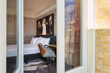 Clayton Hotel Amsterdam American