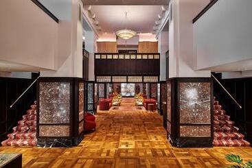 Clayton Hotel Amsterdam American