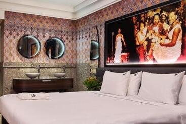 Clayton Hotel Amsterdam American