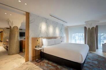 Clayton Hotel Amsterdam American