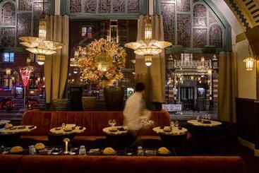 Clayton Hotel Amsterdam American