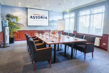 호텔 Astoria