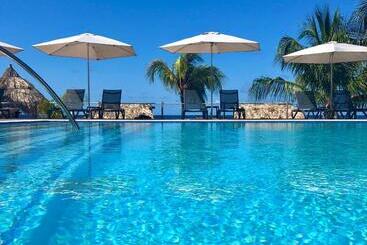 هتل Curacao Avila Beach