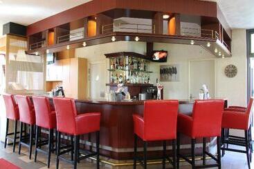 Bastion Hotel Leiden Voorschoten