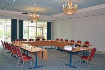 هتل De Witte Raaf