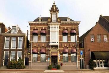هتل Dordrecht