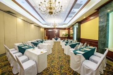 هتل Globales Camino Real Managua