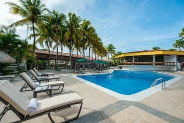 هتل Globales Camino Real Managua