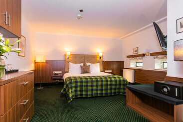 Golden Tulip Hotel Central