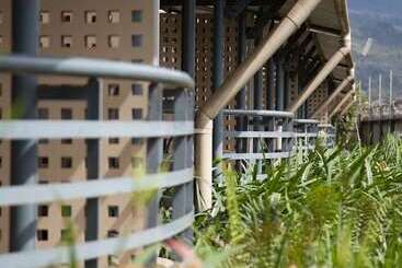 Highlander Hotel & Apartments