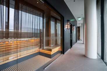 هتل Hilton Amsterdam Airport Schiphol