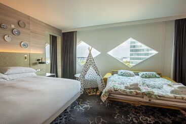 هتل Hilton Amsterdam Airport Schiphol