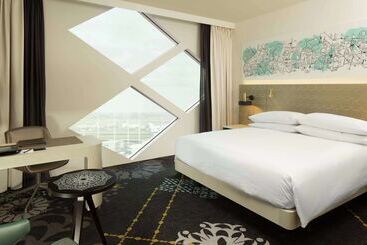 هتل Hilton Amsterdam Airport Schiphol