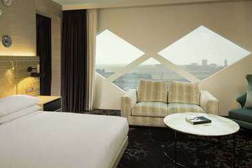 هتل Hilton Amsterdam Airport Schiphol