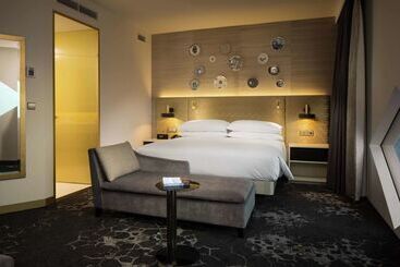 هتل Hilton Amsterdam Airport Schiphol