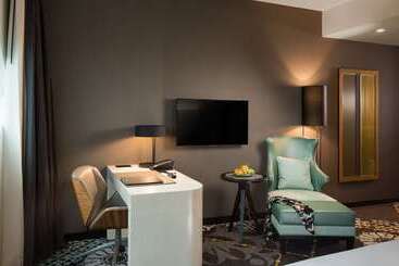 هتل Hilton Amsterdam Airport Schiphol