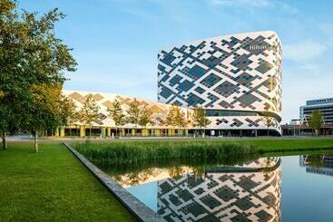 هتل Hilton Amsterdam Airport Schiphol