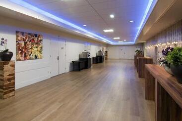 هتل Holiday Inn Eindhoven Centre, An Ihg