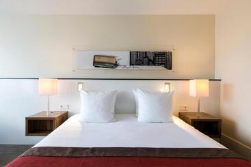 هتل Holiday Inn Eindhoven Centre, An Ihg