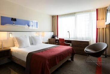 هتل Holiday Inn Eindhoven Centre, An Ihg