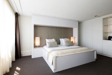 هتل Holiday Inn Eindhoven Centre, An Ihg