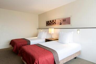 هتل Holiday Inn Eindhoven Centre, An Ihg