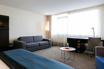هتل Holiday Inn Eindhoven Centre, An Ihg