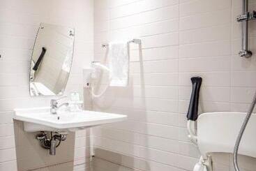 هتل Holiday Inn Eindhoven Centre, An Ihg