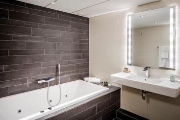 هتل Holiday Inn Eindhoven Centre, An Ihg