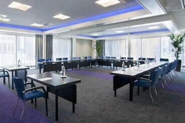 هتل Holiday Inn Eindhoven Centre, An Ihg
