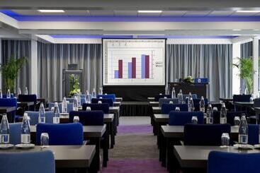 هتل Holiday Inn Eindhoven Centre, An Ihg