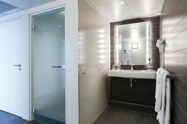 هتل Holiday Inn Eindhoven Centre, An Ihg