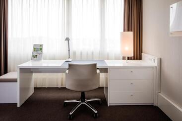 هتل Holiday Inn Eindhoven Centre, An Ihg