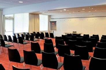 ホテル Ibis Tilburg