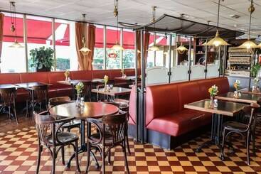 ホテル Ibis Tilburg