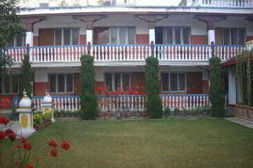 هتل Kathmandu Grand