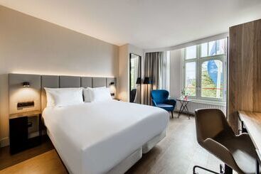 هتل NH Amsterdam Schiller