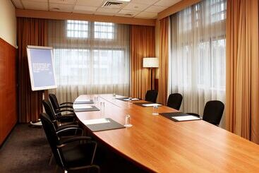 هتل NH Capelle Rotterdam