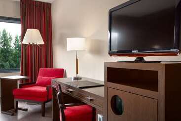 هتل NH Capelle Rotterdam