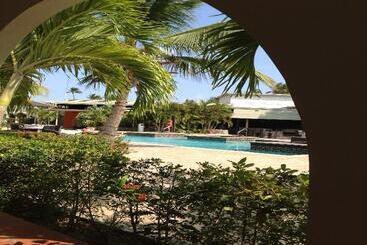 Talk Of The Town Beach Hotel & Beach Club By Gh Hoteles