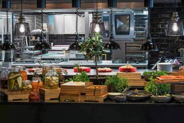 Thon Hotel Bergen Airport