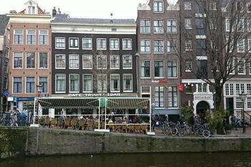 Facade Hotel Amsterdam
