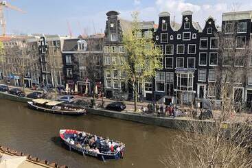 Facade Hotel Amsterdam